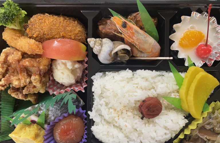 出水市で美味しい、リーズナブル、ボリューム満点仕出し弁当
